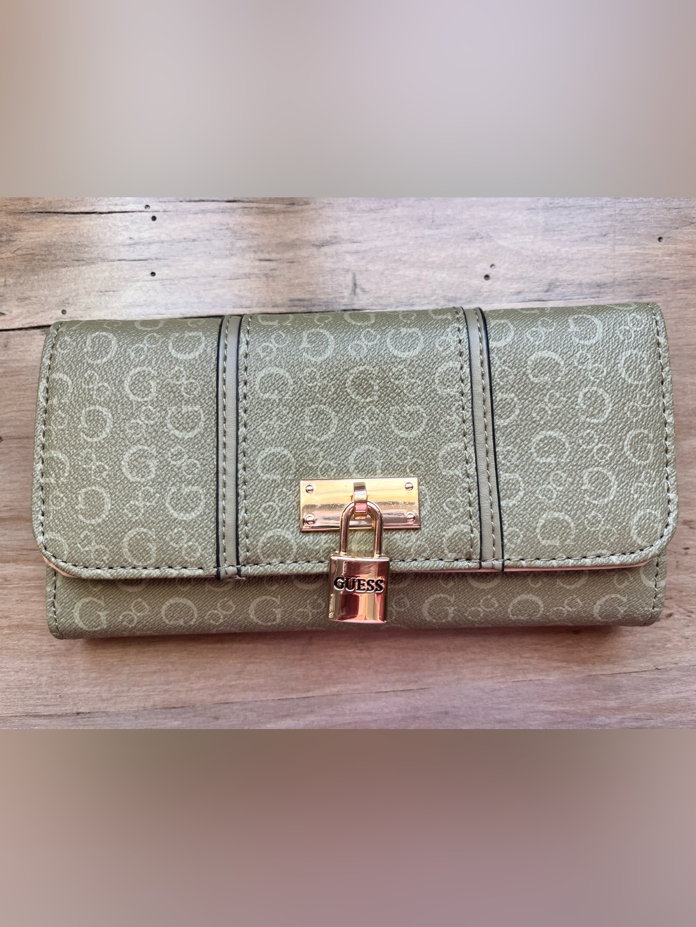 GUESS Olive Logo-Print Padlock Wallet.  Never used. Excellent condition.